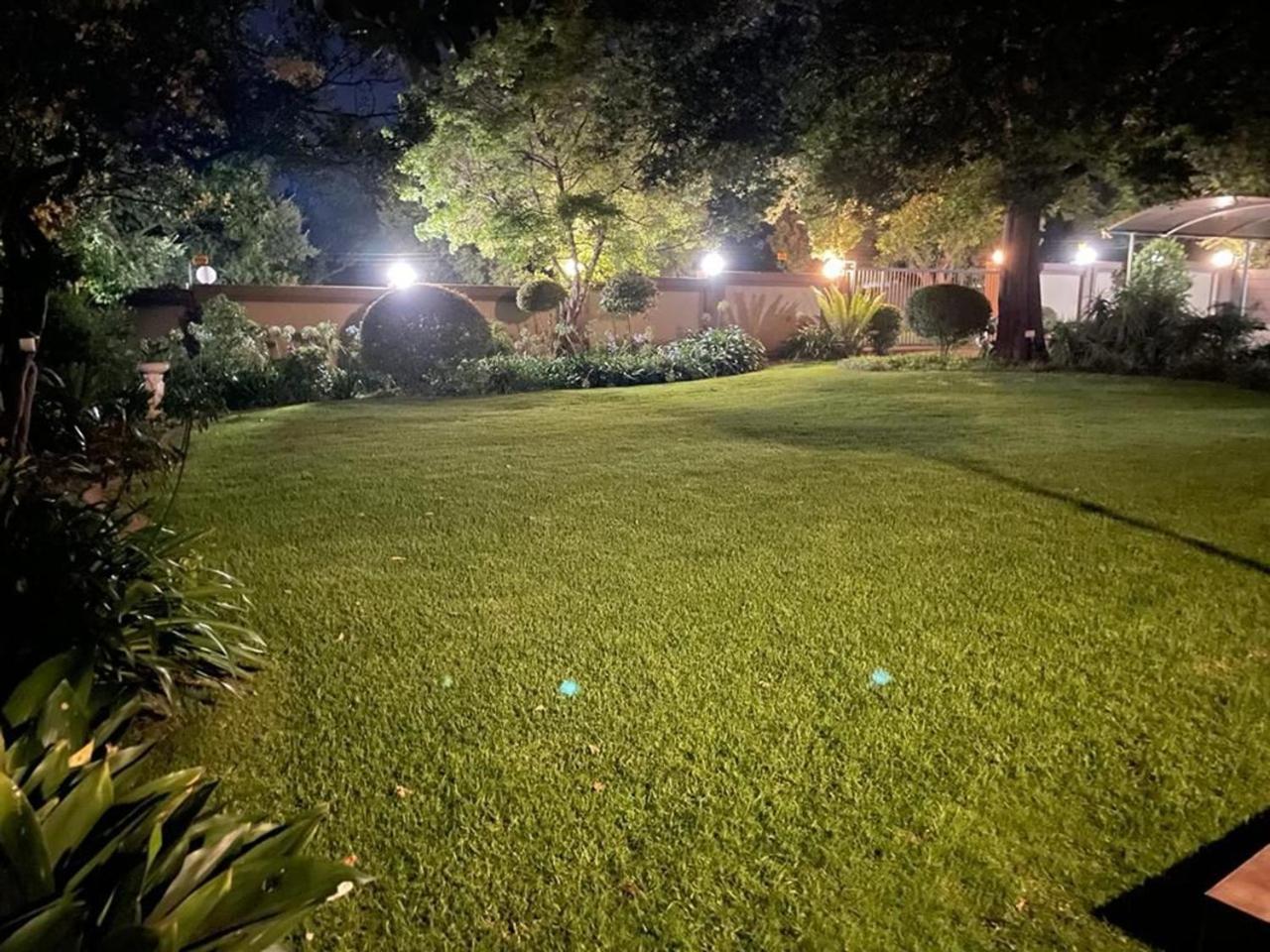 Spies Villa - Fast Wi-Fi, Netflix And Generator Мидделбург Экстерьер фото